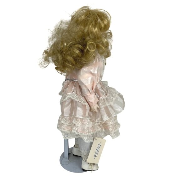 Heritage Mint Limited Country Collection Porcelain Vintage Doll - Picture 4 of 7